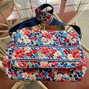 Vera Bradley Summer Cottage Messenger